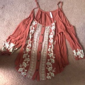 Xhilaration Cold Shoulder Long Sleeve